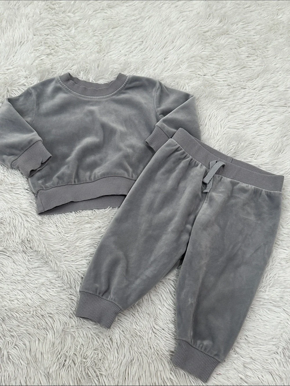 🪎 Peyton & Scout Velvet Jogger Set 3-6 months